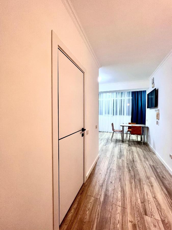 Hyat Apartment Бишкек Екстериор снимка