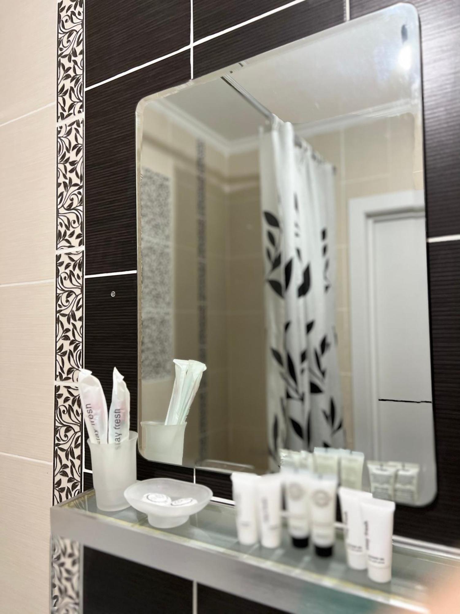 Hyat Apartment Бишкек Екстериор снимка