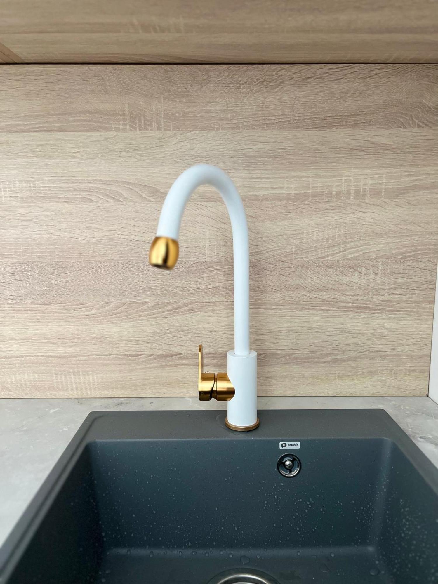 Hyat Apartment Бишкек Екстериор снимка