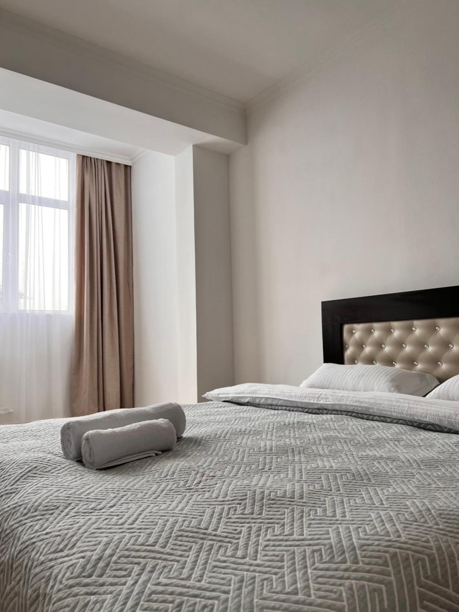 Hyat Apartment Бишкек Екстериор снимка
