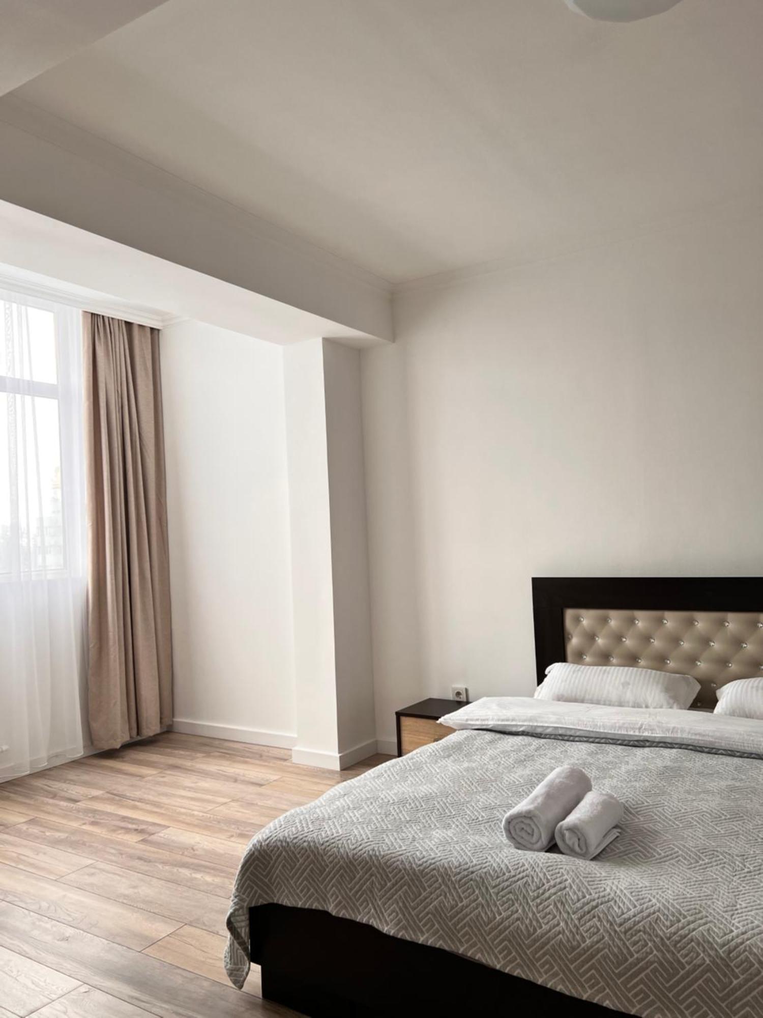 Hyat Apartment Бишкек Екстериор снимка