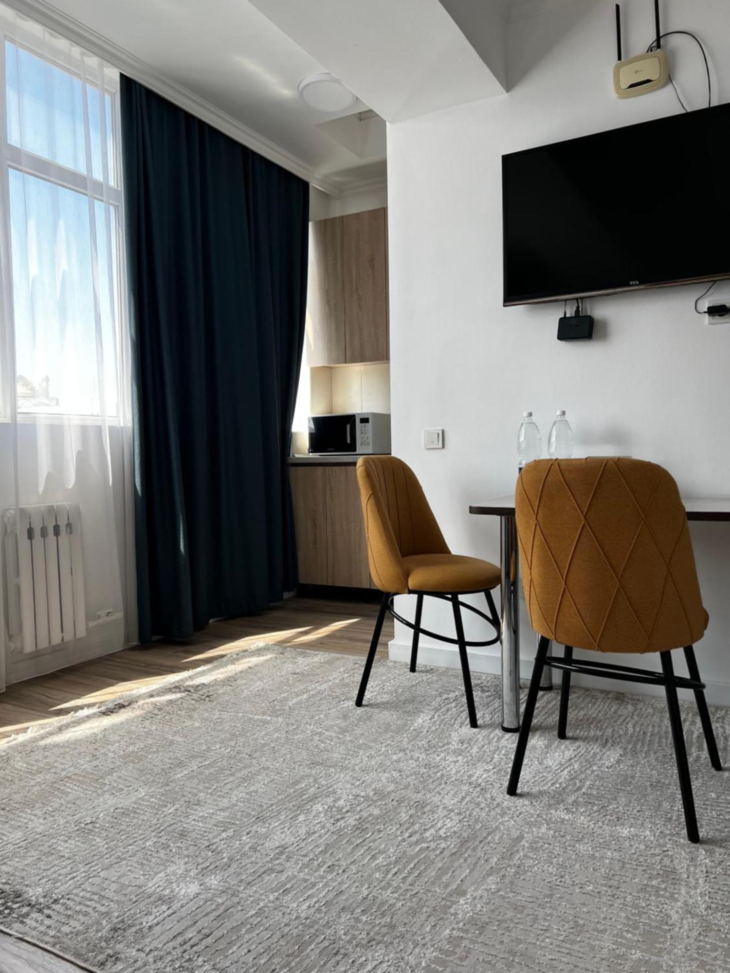 Hyat Apartment Бишкек Екстериор снимка